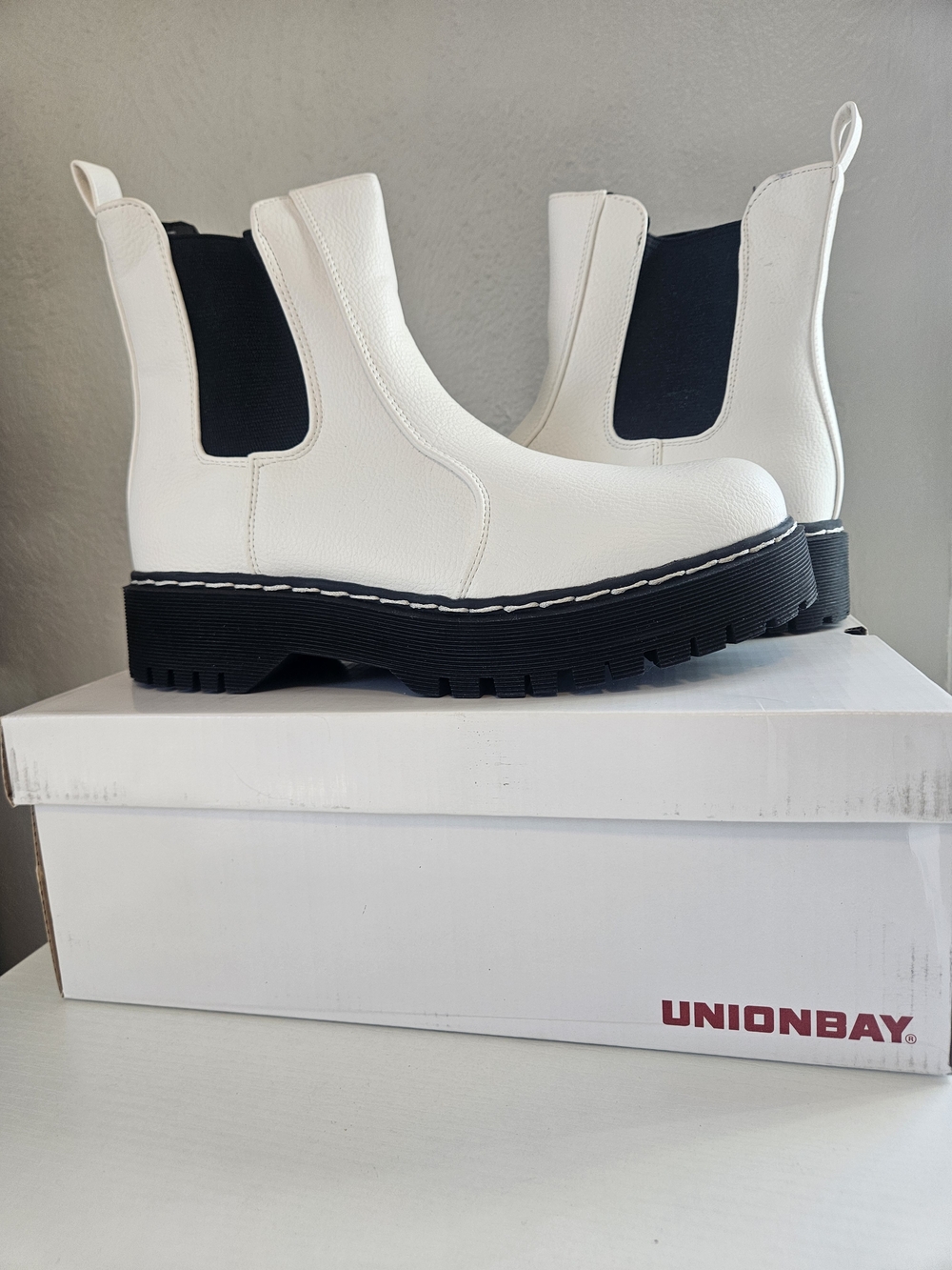 UNIONBAY White Chelsea Lug Booties with Black Elastic